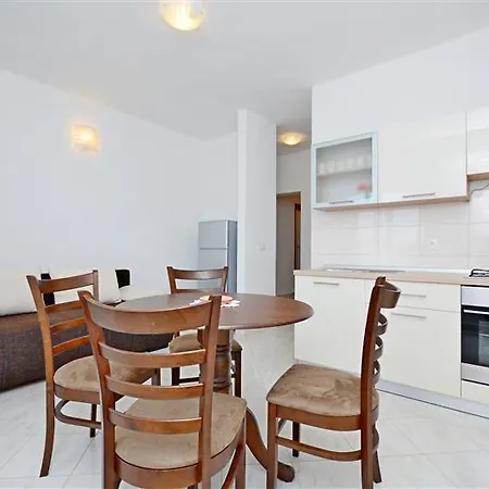 Apartament Pisac Ražanj