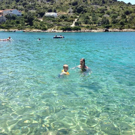 Pisac شقة Ražanj