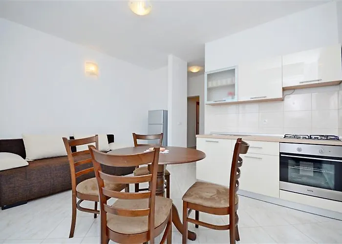 Apartamento Pisac Ražanj